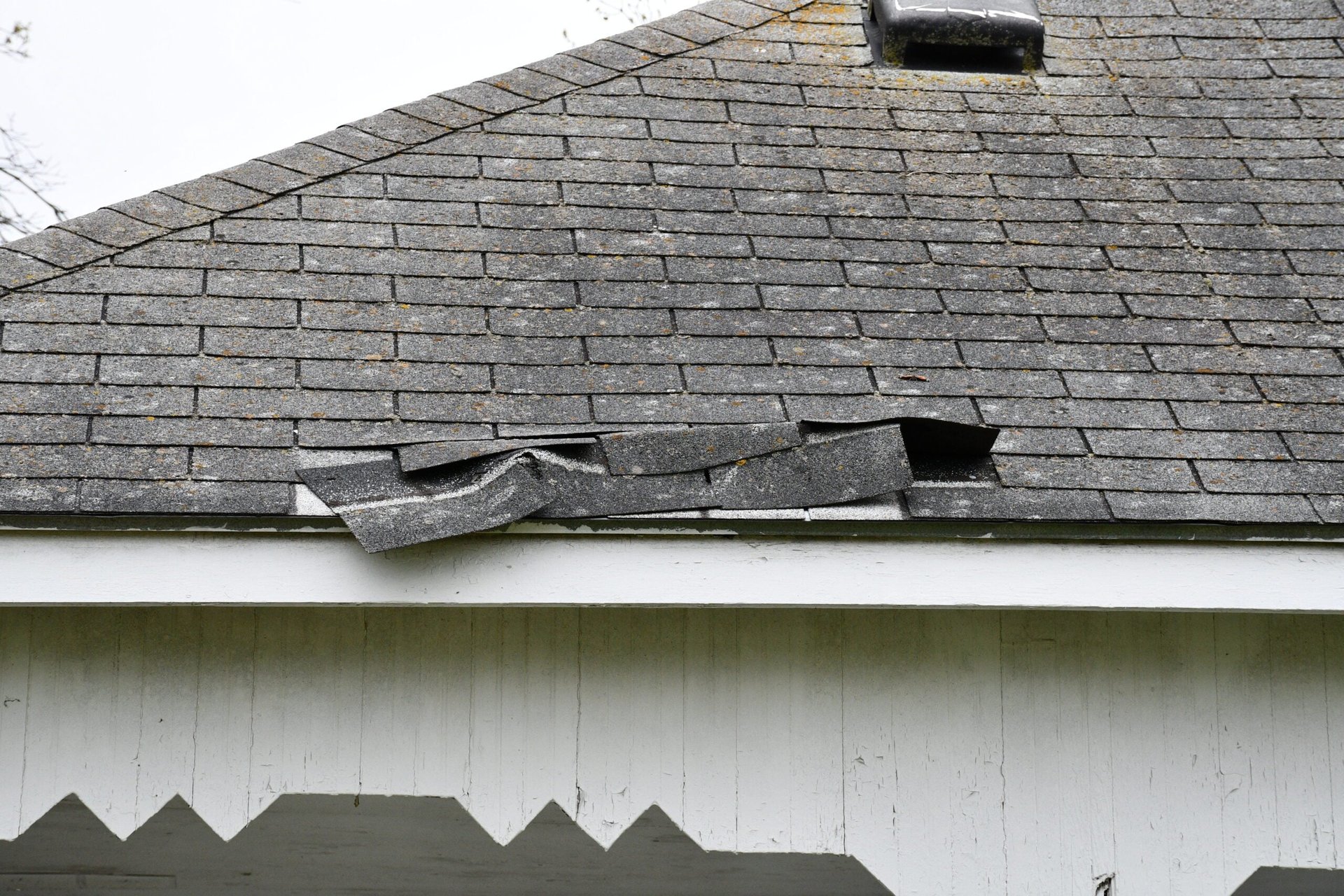Roofer installing a new roof in Salina, KS