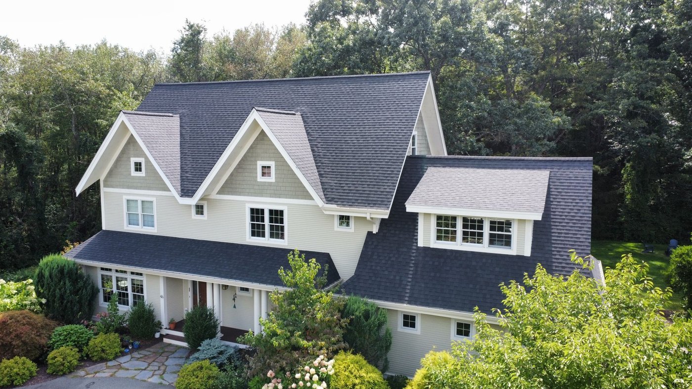 Peak Performance Roofing LLC roofing crew at work
